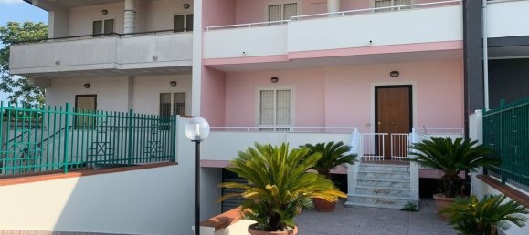 5 rooms House in Santa Maria Capua Vetere, Italy No. 30345 2