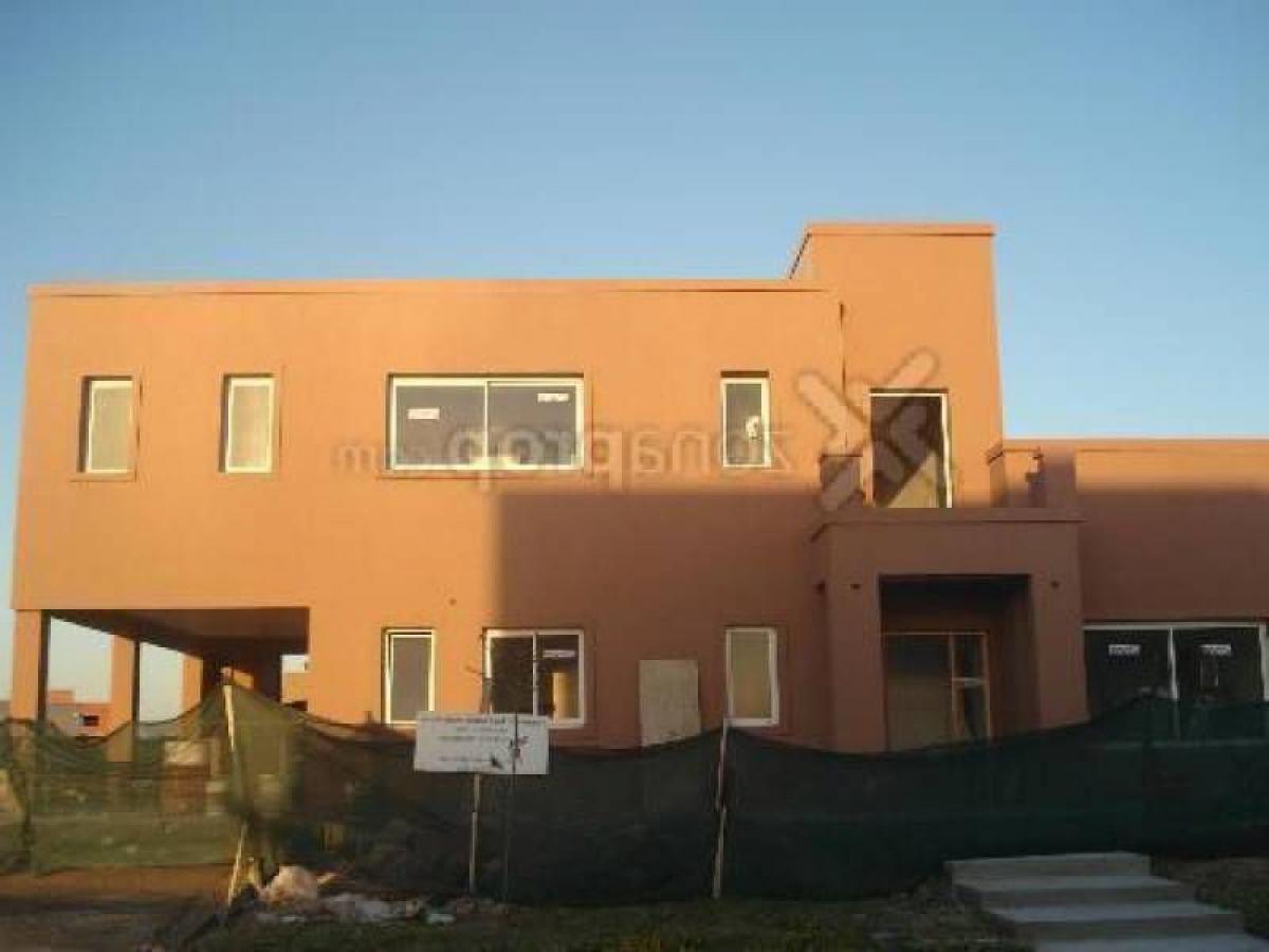 3 bedrooms Apartment in Tigre, Argentina No. 9660