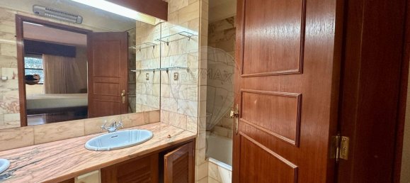 4 bedrooms House in Porto, Portugal No. 220008 12