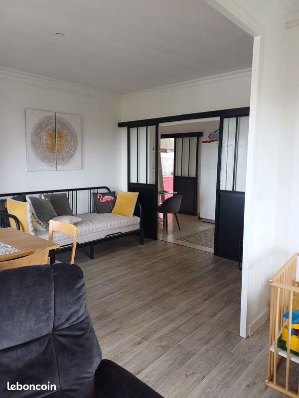 Квартира с 4 комнатами в Сен-Жени-Лаваль, Франция № 289594