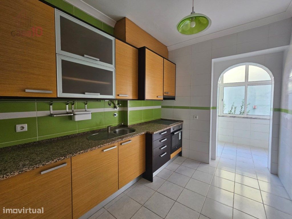 2 غرف نوم شقة في Barreiro, Portugal رقم 219658