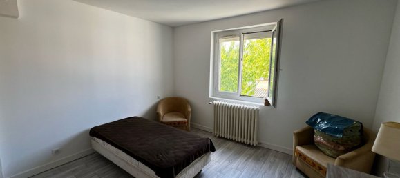 3 bedrooms House in Chatellerault, France No. 295855 7