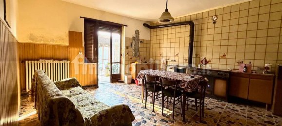 4 bedrooms House in Carmagnola, Italy No. 211348 7