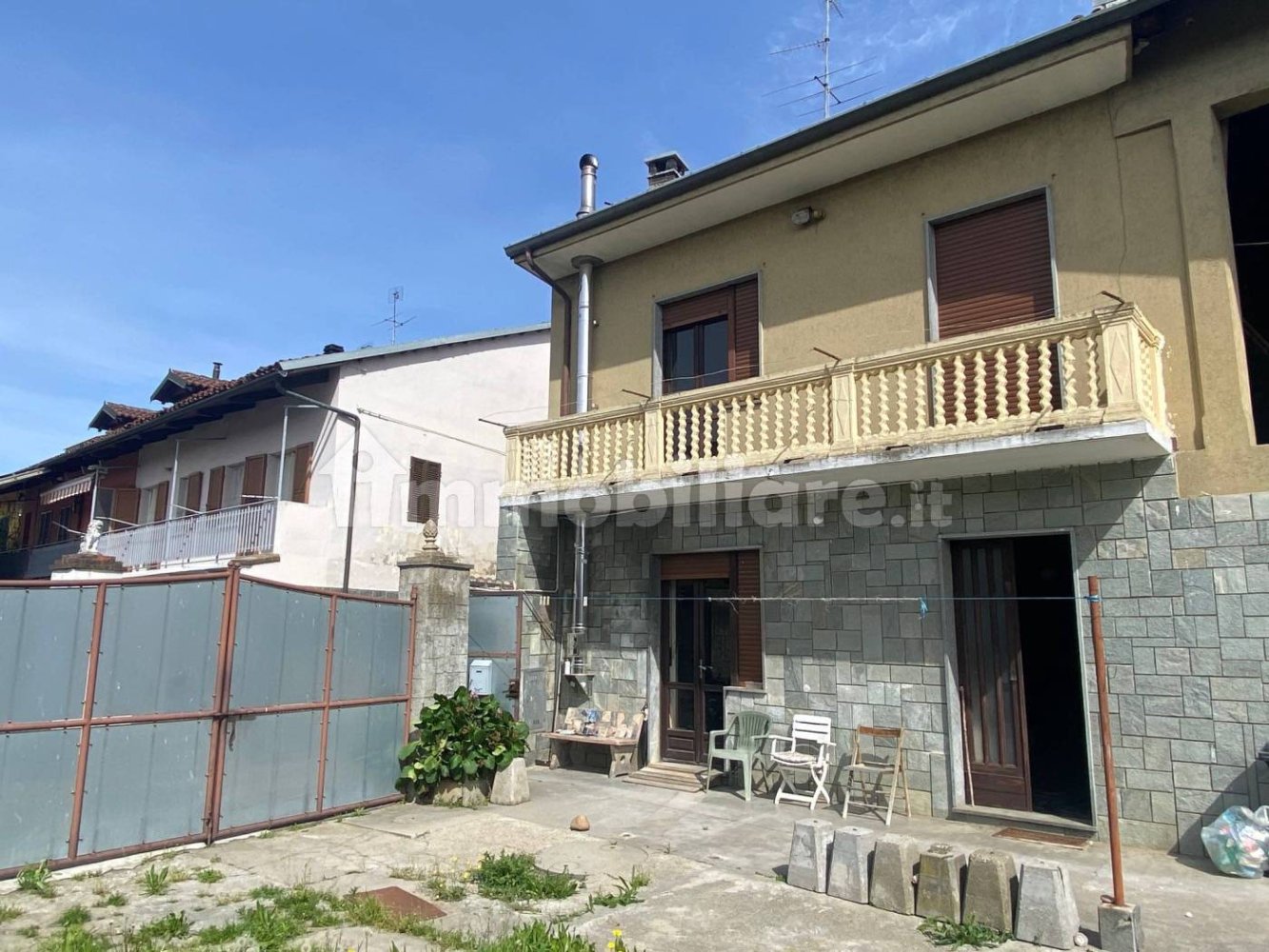 4 bedrooms House in Carmagnola, Italy No. 211348