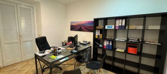 35m² Office in Cornaredo, Italy No. 183828 7