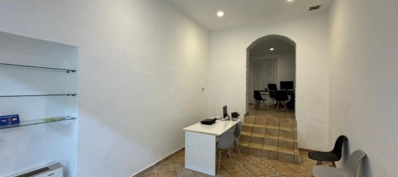 35m² Office in Cornaredo, Italy No. 183828 3