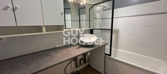 2 bedrooms Apartment in Le Petit-Quevilly, France No. 314623 4