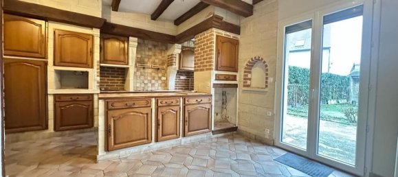 4 bedrooms House in Bievres, France No. 44439 7