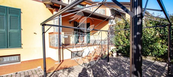 6غرفة منزل في Castelnuovo Magra, Italy رقم 99153 10