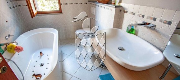 6غرفة منزل في Castelnuovo Magra, Italy رقم 99153 32