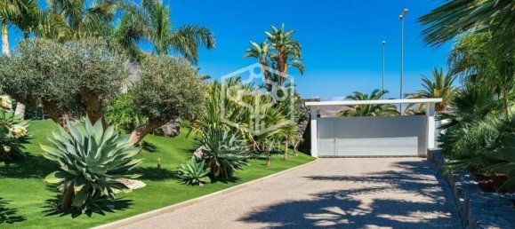 6 bedrooms Villa in Adeje, Spain No. 13172 3