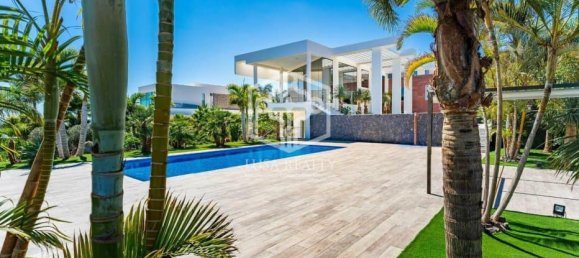 6 bedrooms Villa in Adeje, Spain No. 13172 6