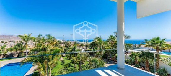 6 bedrooms Villa in Adeje, Spain No. 13172 14