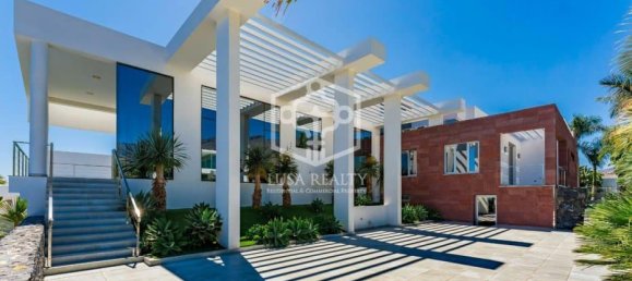 6 bedrooms Villa in Adeje, Spain No. 13172 8