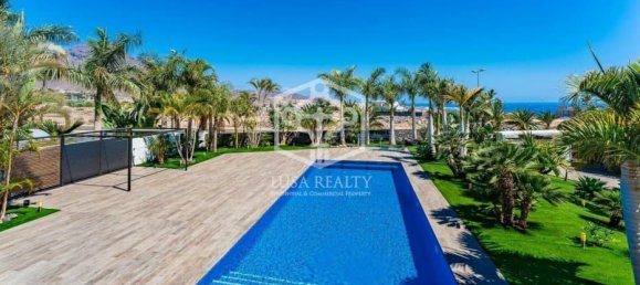 6 bedrooms Villa in Adeje, Spain No. 13172 13