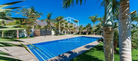 6 bedrooms Villa in Adeje, Spain No. 13172 5