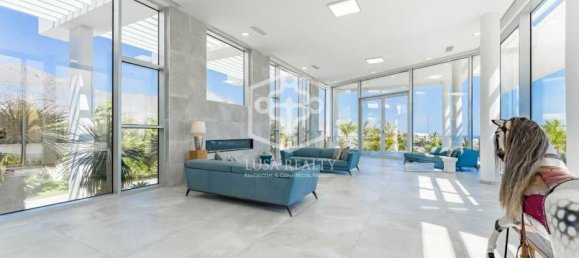 6 bedrooms Villa in Adeje, Spain No. 13172 15