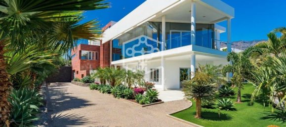 6 bedrooms Villa in Adeje, Spain No. 13172 2