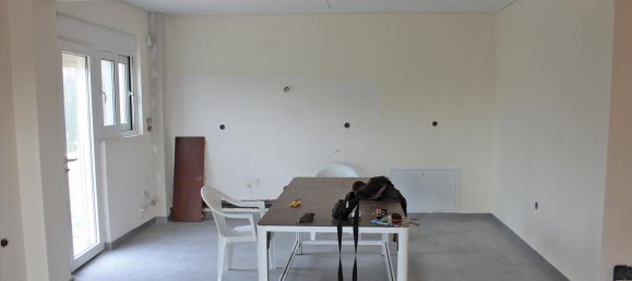 4 bedrooms Property in Kalyvia Thorikou, Greece No. 7518 3