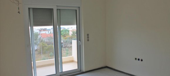 4 bedrooms Property in Kalyvia Thorikou, Greece No. 7518 9