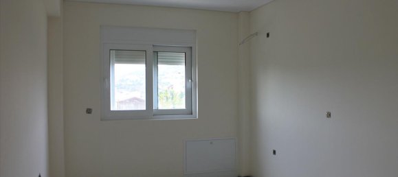 4 bedrooms Property in Kalyvia Thorikou, Greece No. 7518 8