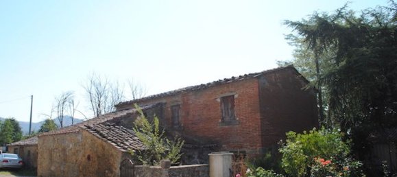 Дом с 6 комнатами в Кортона, Италия № 166802 15