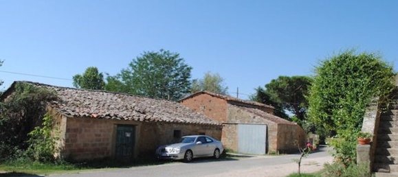 Дом с 6 комнатами в Кортона, Италия № 166802 11