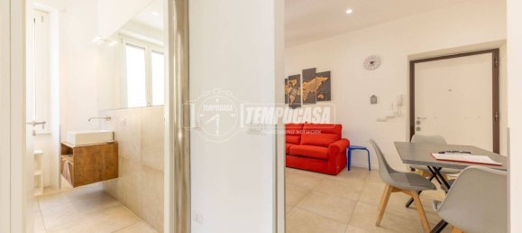 2 bedrooms Apartment in Rome, Italy No. 350518 9