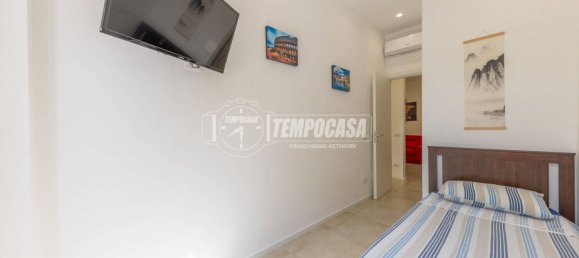 2 bedrooms Apartment in Rome, Italy No. 350518 13