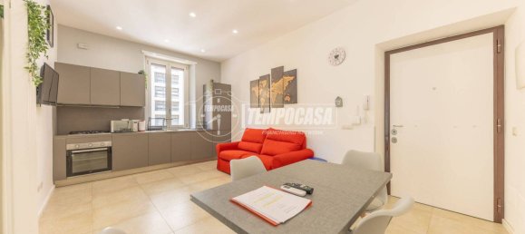 2 bedrooms Apartment in Rome, Italy No. 350518 3