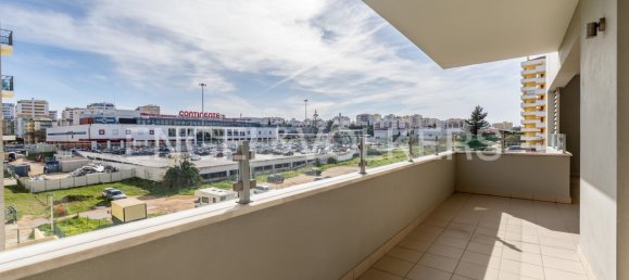 4 bedrooms Apartment in Portimao, Portugal No. 103733 4