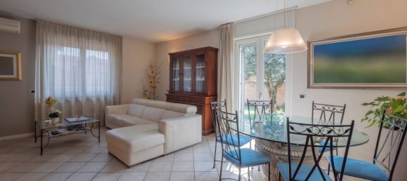 3 bedrooms Villa in Olgiate Olona, Italy No. 320028 10