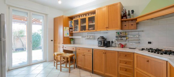 3 bedrooms Villa in Olgiate Olona, Italy No. 320028 15