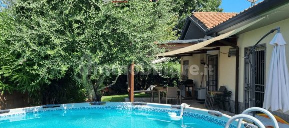 3 bedrooms Villa in Olgiate Olona, Italy No. 320028 5