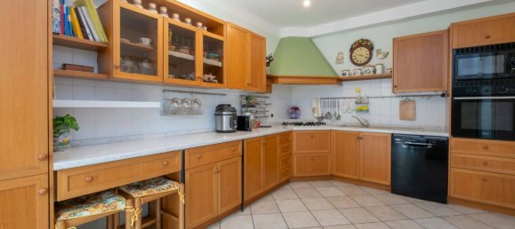 3 bedrooms Villa in Olgiate Olona, Italy No. 320028 17