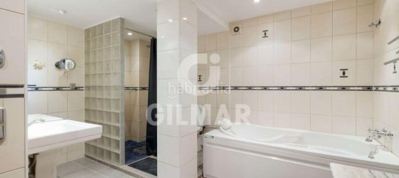 Квартира с 4 спальнями в Эстепона, Испания № 137496 27