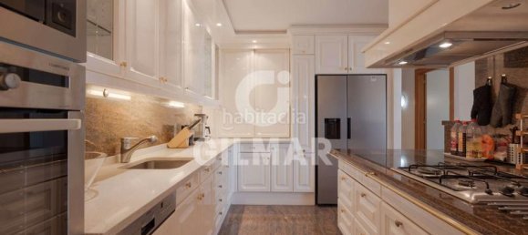 Квартира с 4 спальнями в Эстепона, Испания № 137496 13