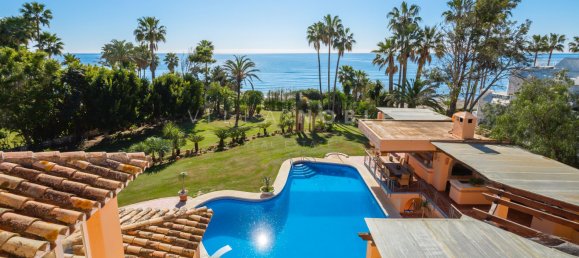 8 bedrooms Villa in Estepona, Spain No. 24198 31
