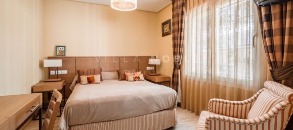 8 bedrooms Villa in Estepona, Spain No. 24198 39