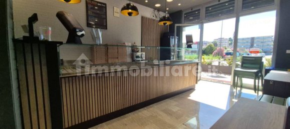 2 rooms Commercial property in Pescara, Italy No. 343067 2