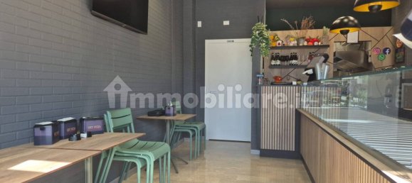 2 rooms Commercial property in Pescara, Italy No. 343067 3