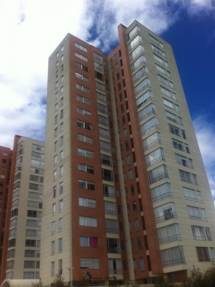 Дом с 3 спальнями в Богота, Колумбия № 11205