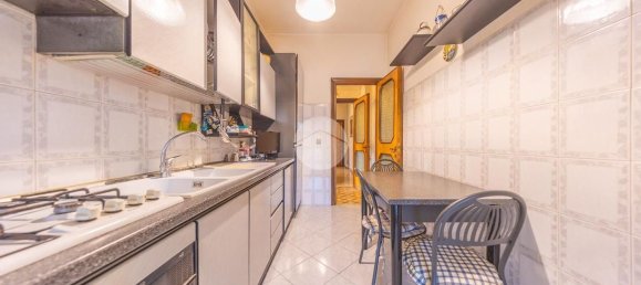 3 rooms Apartment in Rome, Italy No. 44875 10