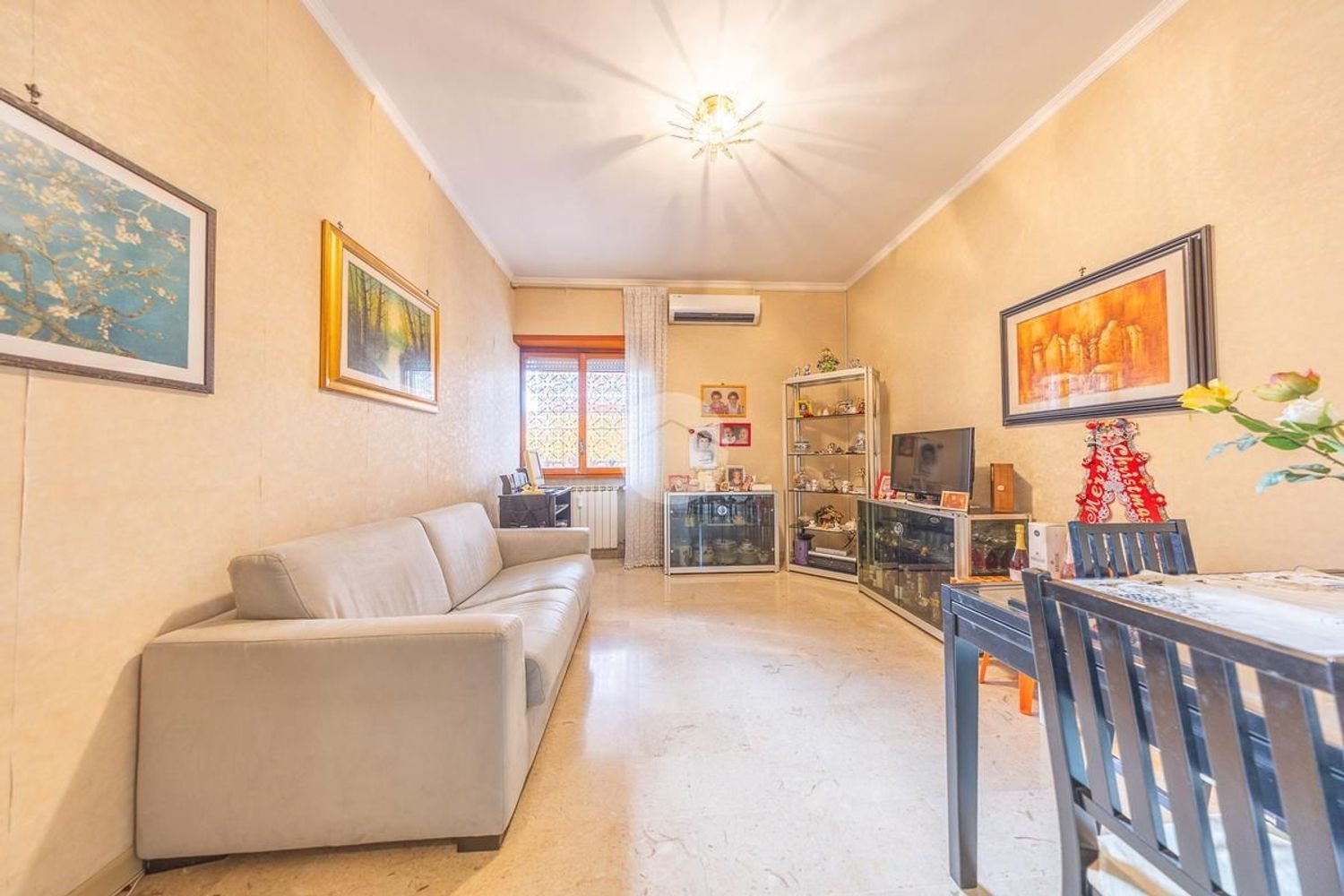 3 rooms Apartment in Rome, Italy No. 44875