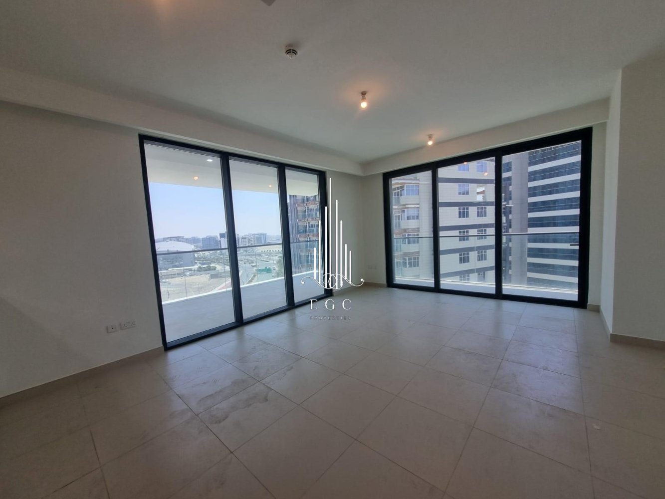 3 bedrooms Apartment in Al Raha Beach, UAE No. 25087