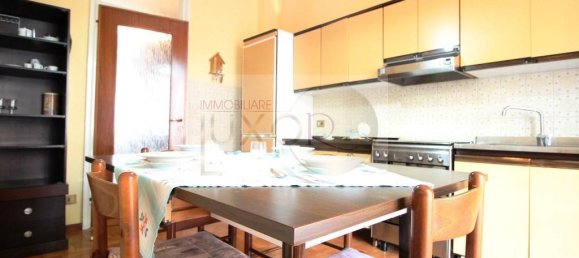 3 rooms Apartment in Casatenovo, Italy No. 159133 3