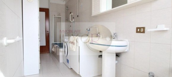 3 rooms Apartment in Casatenovo, Italy No. 159133 17