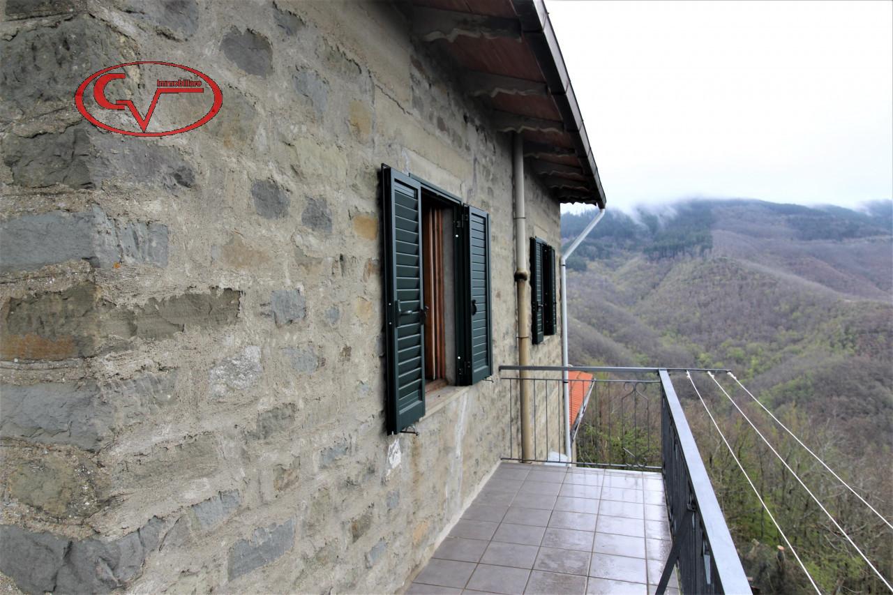 4 rooms Villa in Loro Ciuffenna, Italy No. 236454