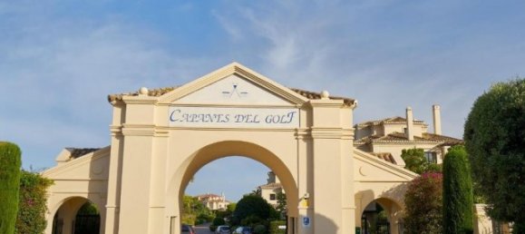 4 bedrooms Apartment in Malaga, Spain No. 121994 9