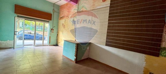 1 room Commercial property in Melito di Napoli, Italy No. 55775 3